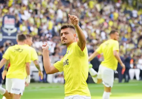 Foto - Konferans liginden itibaren her şey değişecek! Resmen oyuncu fışkırıyor… Yine de O yıldıza kafayı taktı!