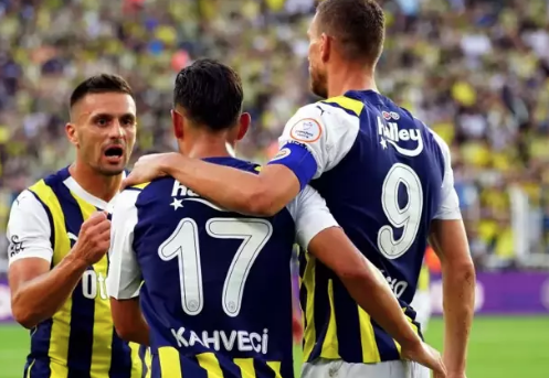 Foto - Konferans liginden itibaren her şey değişecek! Resmen oyuncu fışkırıyor… Yine de O yıldıza kafayı taktı!