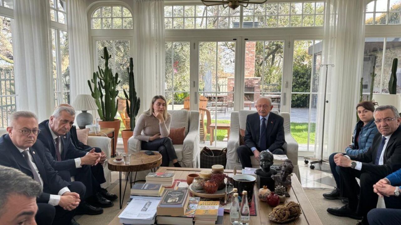 Konforlu muydu orası Kemal bey? Dün ‘öğrenci merkezi’ bugün Dilek hanımın ‘kış bahçesi’