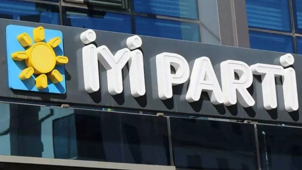 Foto - Kongre kararı alan İYİ Parti’de flaş gelişme! Akşener’in karşısına adaylığını koyan ilk isim o oldu! Çok ama çok şaşıracaksınız