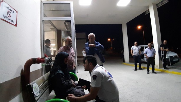 Kontrolden çıkan otomobil duvara çarptı