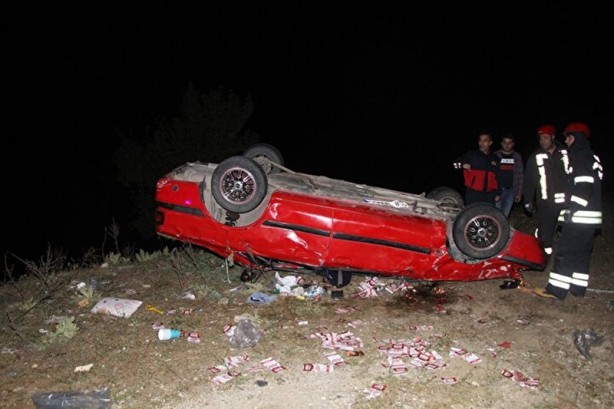 Foto - Kontrolden çıkan otomobil şarampole yuvarlandı! Bir çocuk öldü, yedi kişi yaralandı