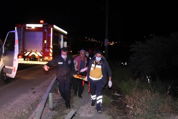 Foto - Kontrolden çıkan otomobil uçuruma düştü: 3 yaralı