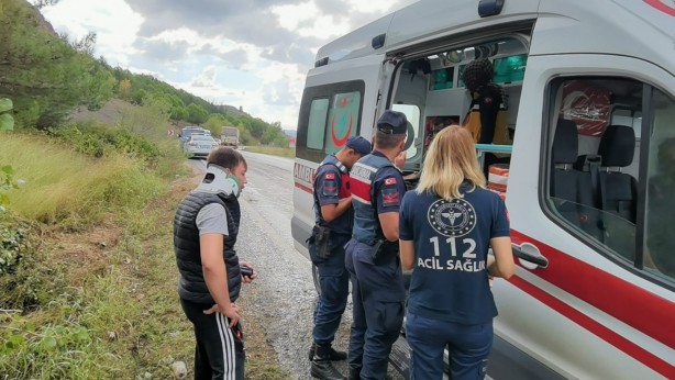 Foto - Kontrolden çıkan servis minibüsü devrildi: 7 yaralı