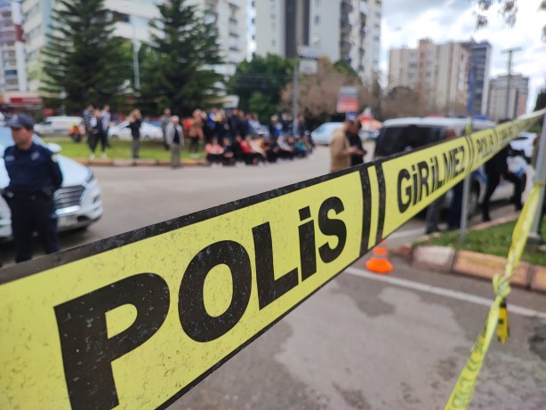 Foto - Kontrollü yıkımı film izler gibi izlediler