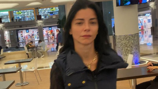 Foto - Kontrolsüz Batılılaşmanın eseri de böyle olur! ‘Müslümanım ama hac takmayı seviyorum’