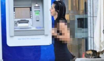 Foto - Kontrolsüz Batılılaşmanın eseri de böyle olur! ‘Müslümanım ama hac takmayı seviyorum’