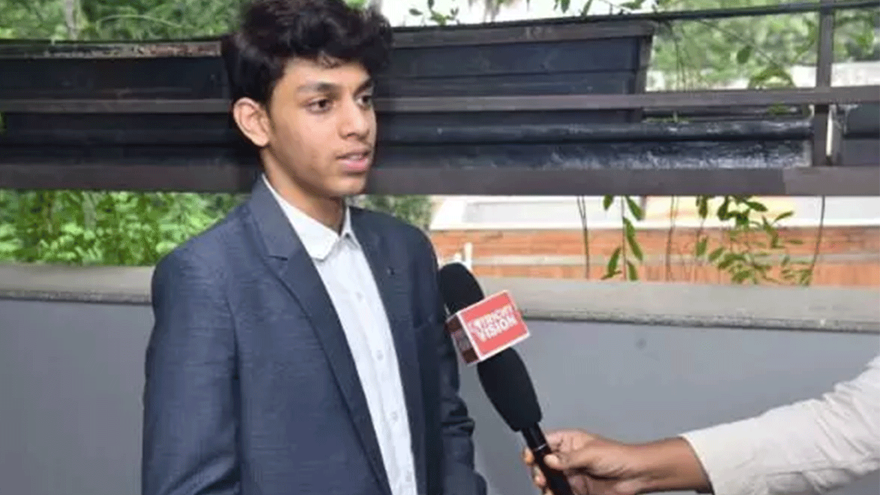 Foto - Konuşabildiği dil sayısı rekor kırdı: 19 yaşındaki çocuğun eşsiz yeteneği!