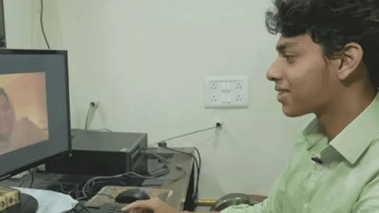 Foto - Konuşabildiği dil sayısı rekor kırdı: 19 yaşındaki çocuğun eşsiz yeteneği!