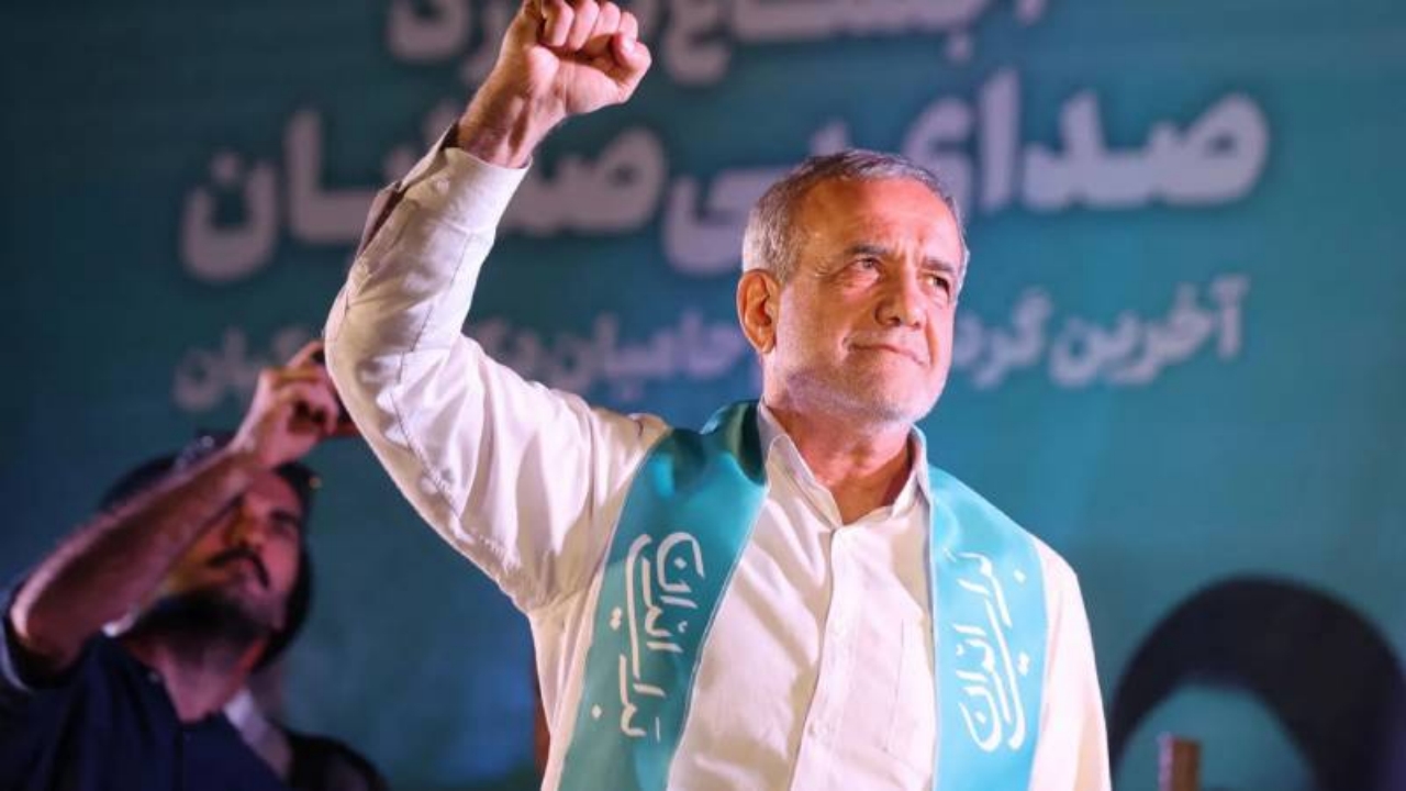 Foto - Konuşmalarını Türkçe yaptığı için İran’da hedefe konulan Cumhurbaşkanı Pezeşkiyan’dan salvo