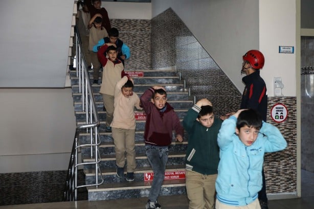 Foto - Konya Valisi Vahdettin Özkan öğrencilere örnek oldu