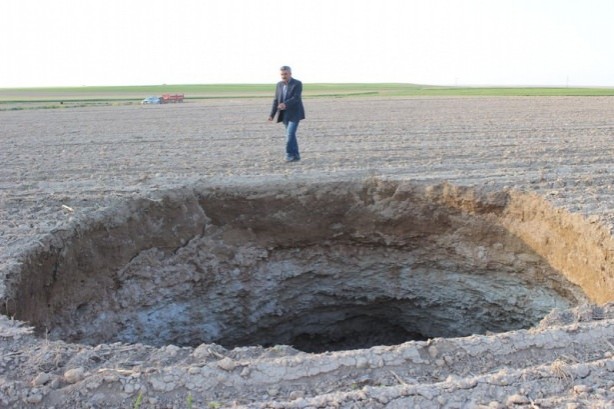 Foto - Konya'da bir obruk daha oluştu