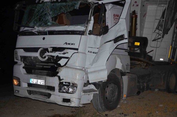 Foto - Konya’da feci kaza! 1 ölü 1 yaralı var