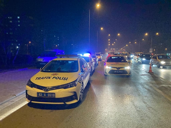 Foto - Konya'da feci kaza: Çok sayıda yaralı var