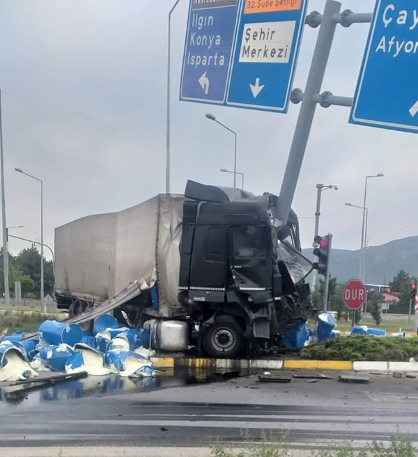 Foto - Konya'da feci kaza! Çok sayıda yaralı var