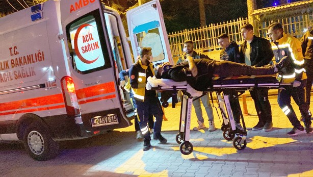 Foto - Konya’da feci kaza! Ok gibi saplandı