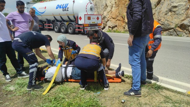Foto - Konya'da feci kaza! Yolcu otobüsü kamyona çarptı: Ölü ve çok sayıda yaralı var