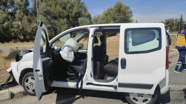 Foto - Konya'da korkutan kaza: 4 kişi yaralandı