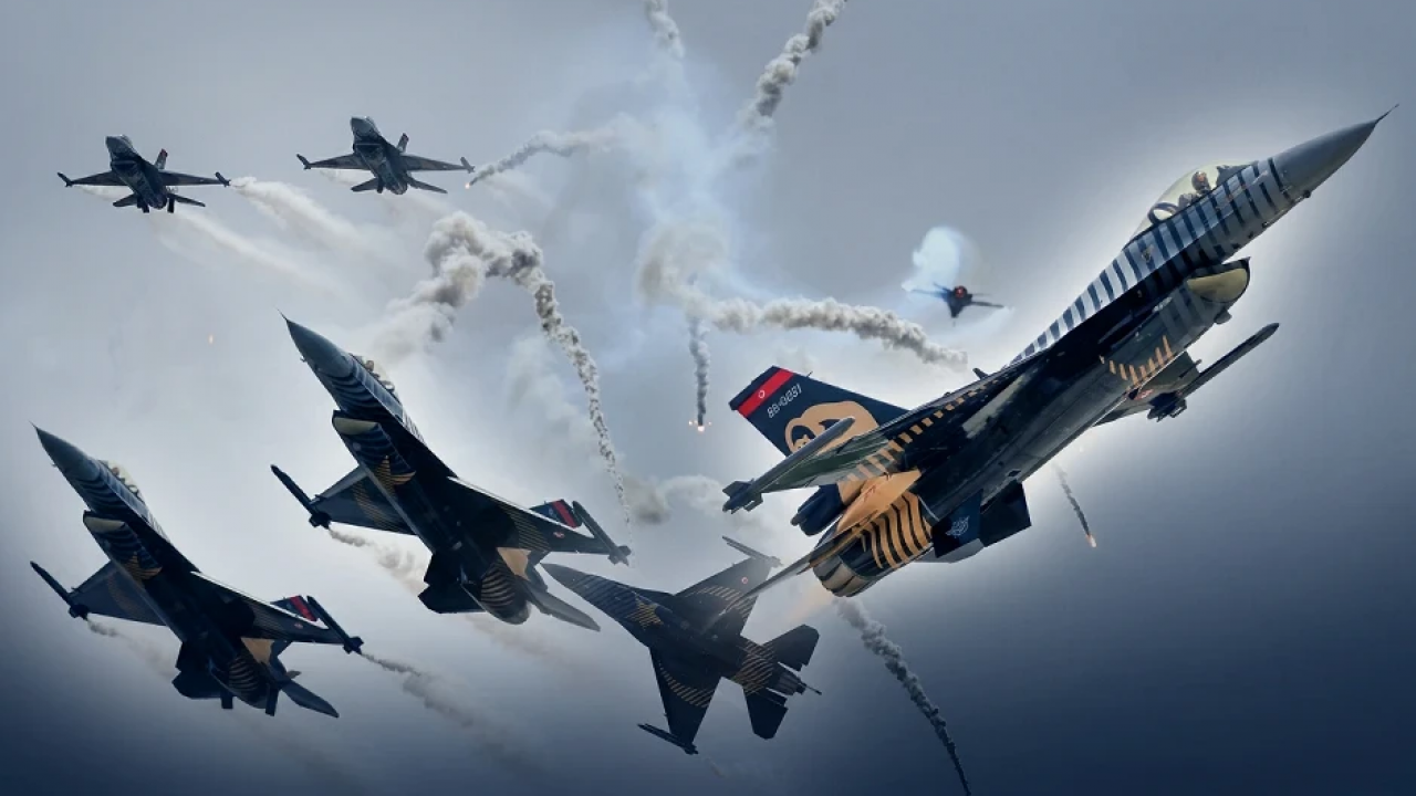 Konya’da nefes kesen gövde gösterisi: Gökyüzünde çelikten pençe, dosta güven düşmana korku