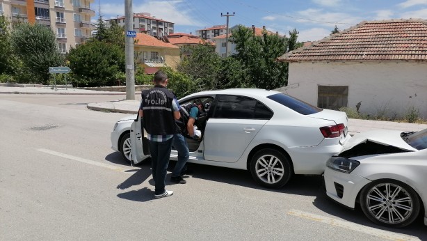 Foto - Konya'da trafikte bıçaklı, sopalı kavga: 2 yaralı