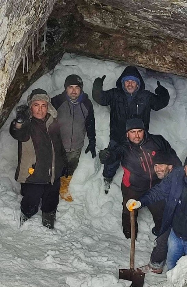 Konyalılar karları mağaraya doldurdu! Bakın sebebi neymiş...