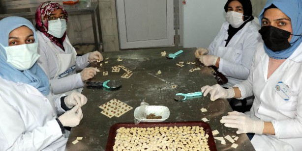 Foto - Kooperatifle güçlerini birleştiren kadınlar yöresel ürünlere değer katıyor