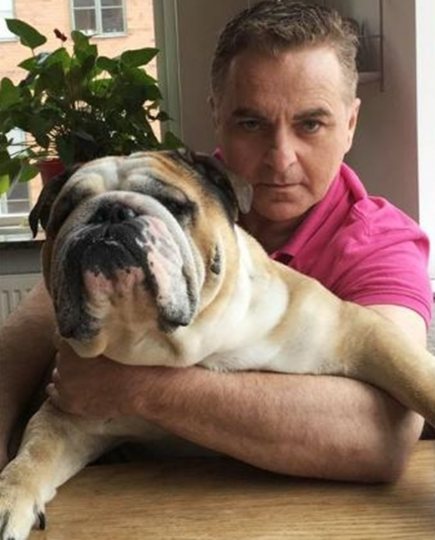 Köpeği ona para kazandırıyor! Bakın nasıl...