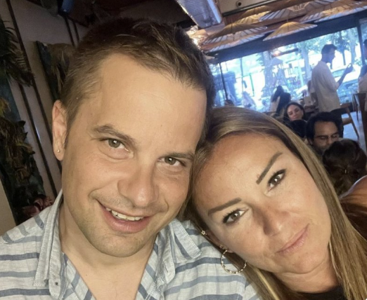 Foto - Köpek lobisinin yılmaz savunucusu! Meğer kocasının Köpek maması şirketi varmış