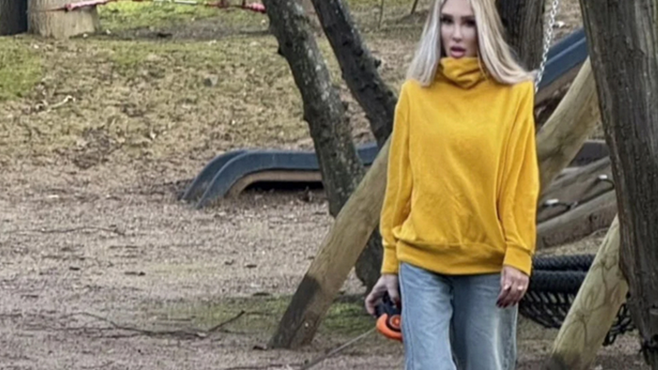 Foto - ‘Köpek’ Seren Serengil’i şaşırtmış anlaşılan! Bu neyin kafası böyle be kadın…