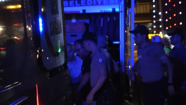 Köprüde intihar girişimi