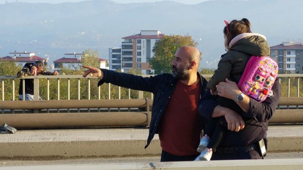 Foto - Köprüde intihar girişimi