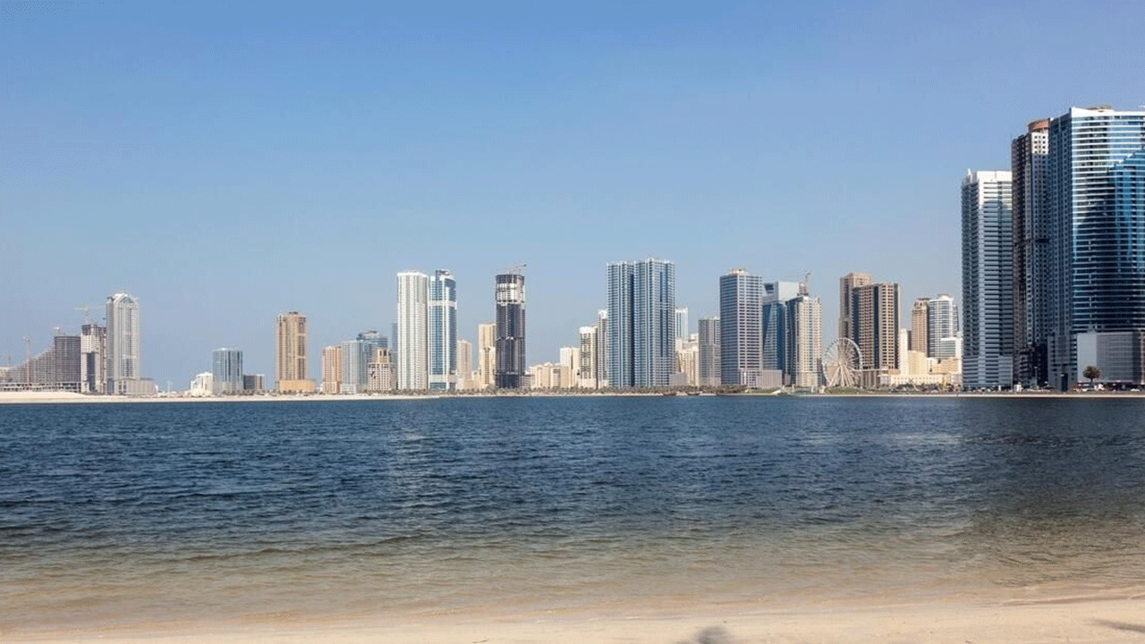 Foto - Körfez ülkesinin başı dertte: Bütün plajlar boş kaldı!