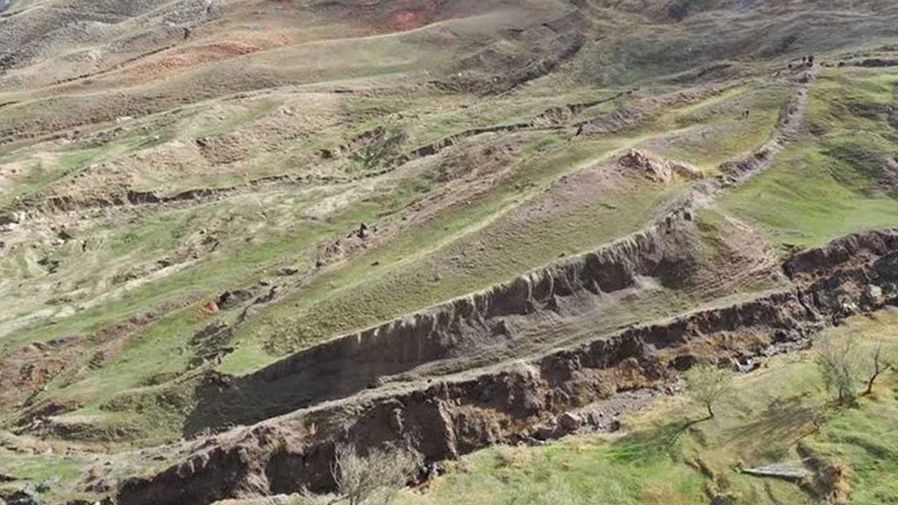 Foto - Koridorlar, odalar ve 3 katlı yapı tespit edildi! Nuh’un Gemisi araştırmasında dikkat çeken bulgular