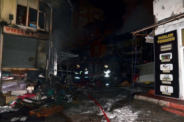 Foto - Korku dolu anlar! Tüp patladı iş yerleri cayır cayır yandı!