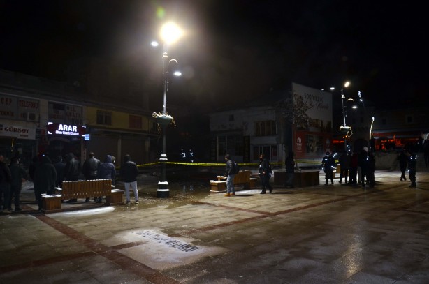 Foto - Korku dolu anlar! Tüp patladı iş yerleri cayır cayır yandı!