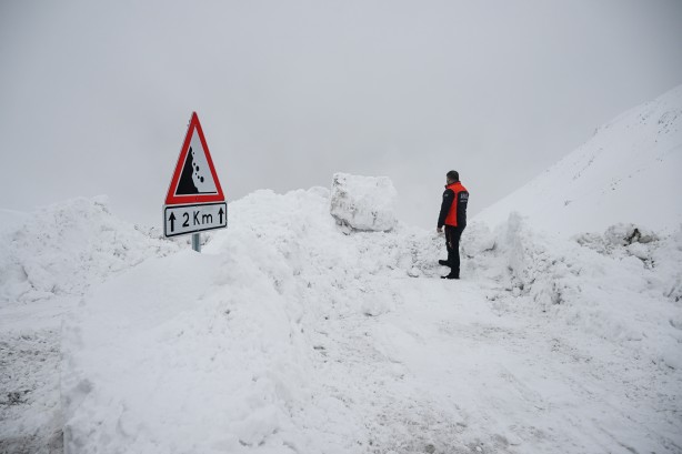Foto - Korku filminden çıkmış gibi sahneler…. Bu kez ses O ilimizden geldi! Böyle yapıyorlar işte… 