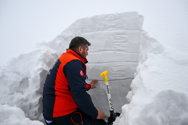 Foto - Korku filminden çıkmış gibi sahneler…. Bu kez ses O ilimizden geldi! Böyle yapıyorlar işte… 