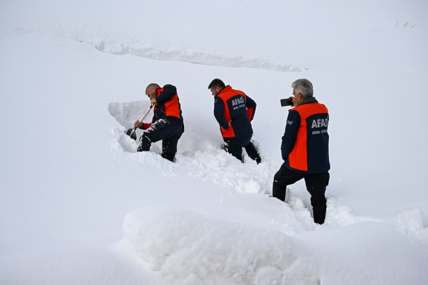 Foto - Korku filminden çıkmış gibi sahneler…. Bu kez ses O ilimizden geldi! Böyle yapıyorlar işte… 