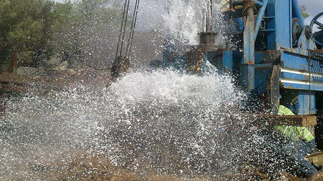 Foto - Korkulan maalesef oldu: Bir ilimizde yerin 18 bin metre altına iniliyor! Dualar eşliğinde bakın ne aranacak