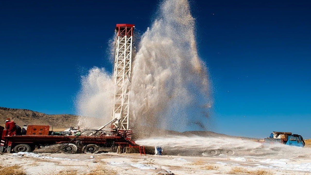 Foto - Korkulan maalesef oldu: Bir ilimizde yerin 18 bin metre altına iniliyor! Dualar eşliğinde bakın ne aranacak