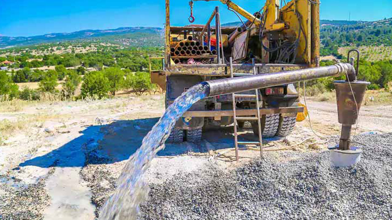 Foto - Korkulan maalesef oldu: Bir ilimizde yerin 18 bin metre altına iniliyor! Dualar eşliğinde bakın ne aranacak