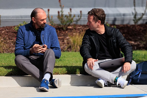 Foto - Bankalar iflas edince korkulan oldu! Binlerce insan parasını çekmek için saatlerdir bekliyor, şok görüntüler