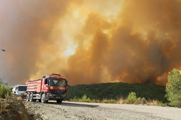 Foto - Korkunç yangın 3 yerleşim yerine ulaştı! 