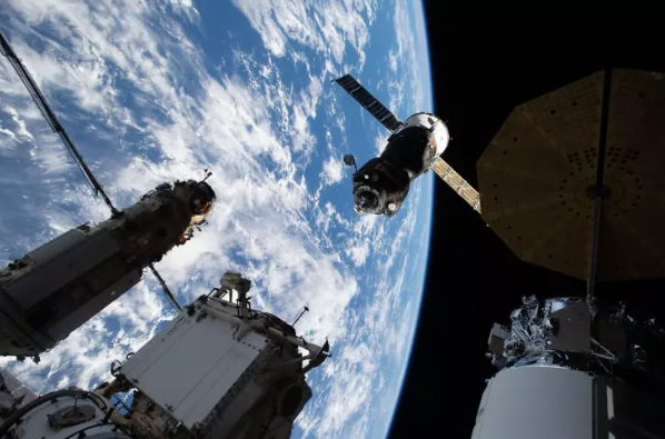 Foto - Korkutan açıklama geldi: Gökyüzünden insanların üzerine düşebilir