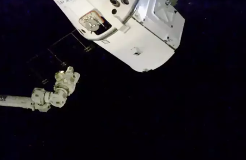 Foto - Korkutan açıklama geldi: Gökyüzünden insanların üzerine düşebilir