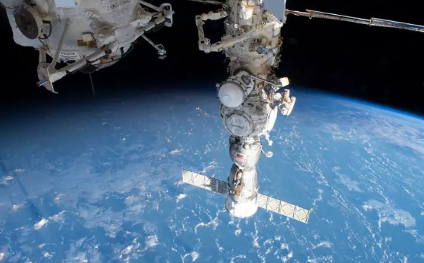 Foto - Korkutan açıklama geldi: Gökyüzünden insanların üzerine düşebilir