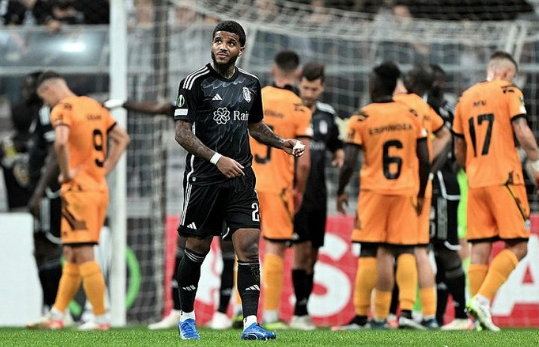 Foto - Korkutan açıklamayı yaptı: Bu adam çıldırmış olmalı! Bunu kasıtlı mı yapıyor acaba?