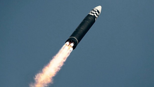 Foto - Korkutan füze denemesi sonrası Kim Jong Un’dan dünyaya tehdit!