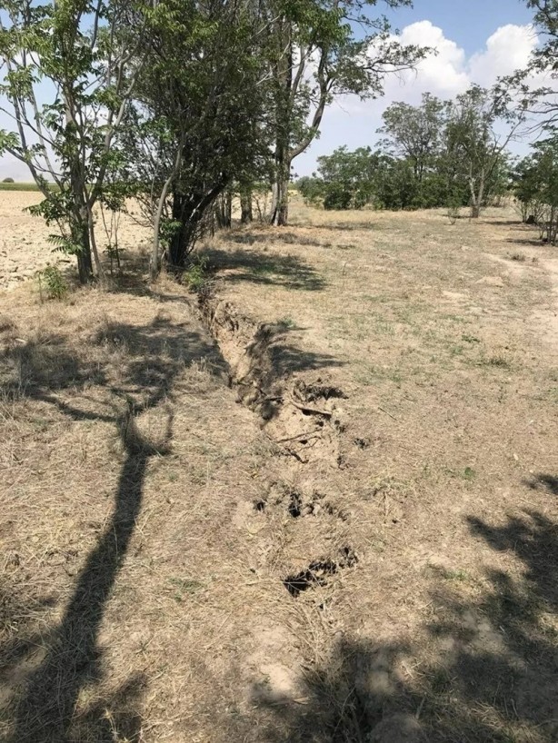 Foto - Korkutan görüntü! Yarıklar yerleşim yerlerine ulaştı