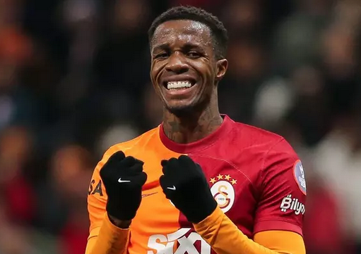 Foto - Korkutan haberi Türkiye'ye verdi: Zaha Galatasaray'dan ayrıldığına bin pişman oldu! Daha beter ol!